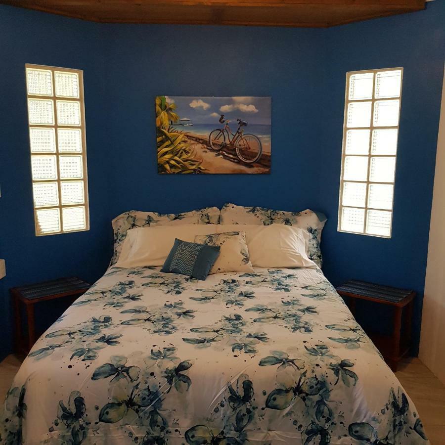 Jaguar Morning Star Hotel Caye Corker Esterno foto